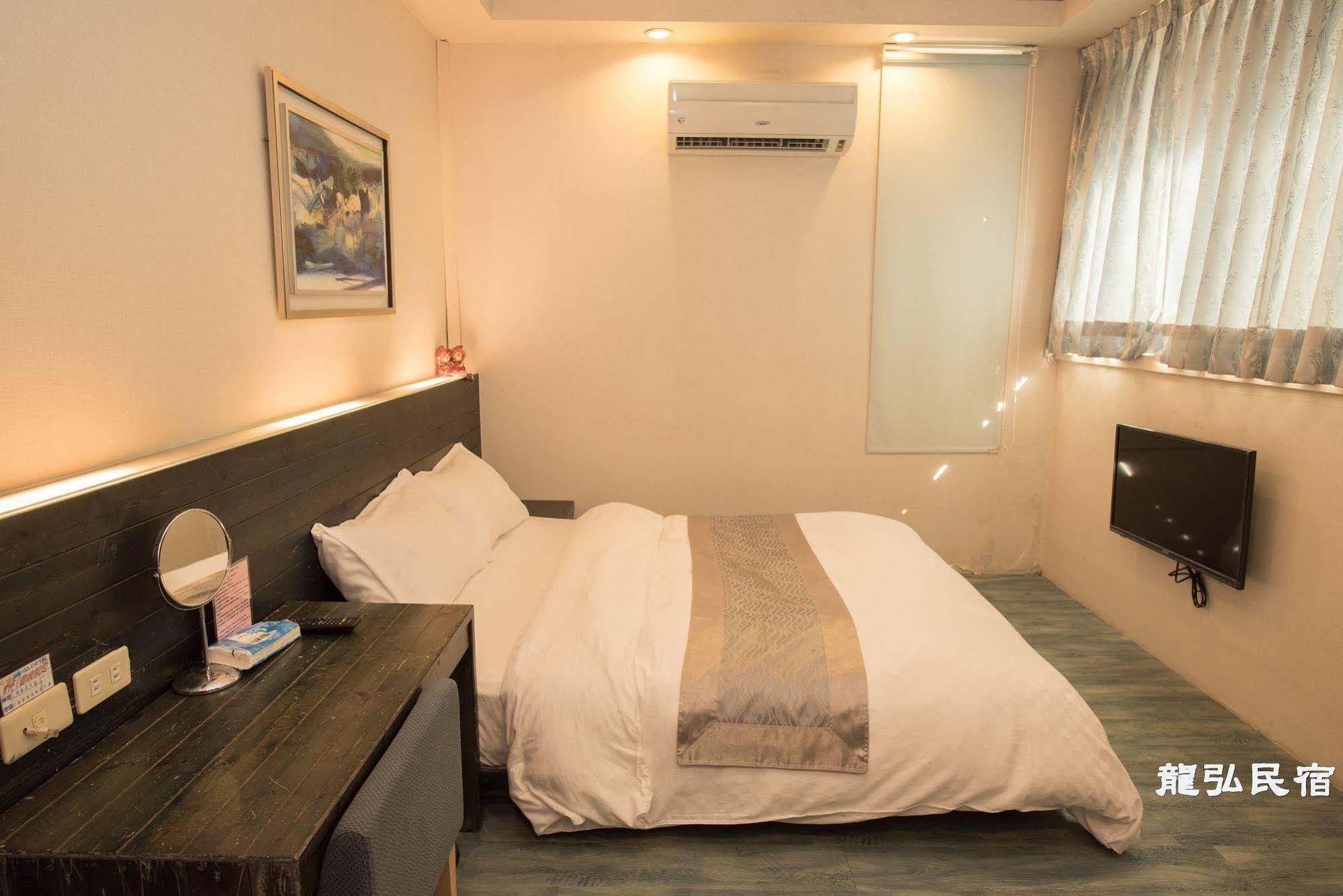 Long Hong Bed and Breakfast Magong Exteriör bild