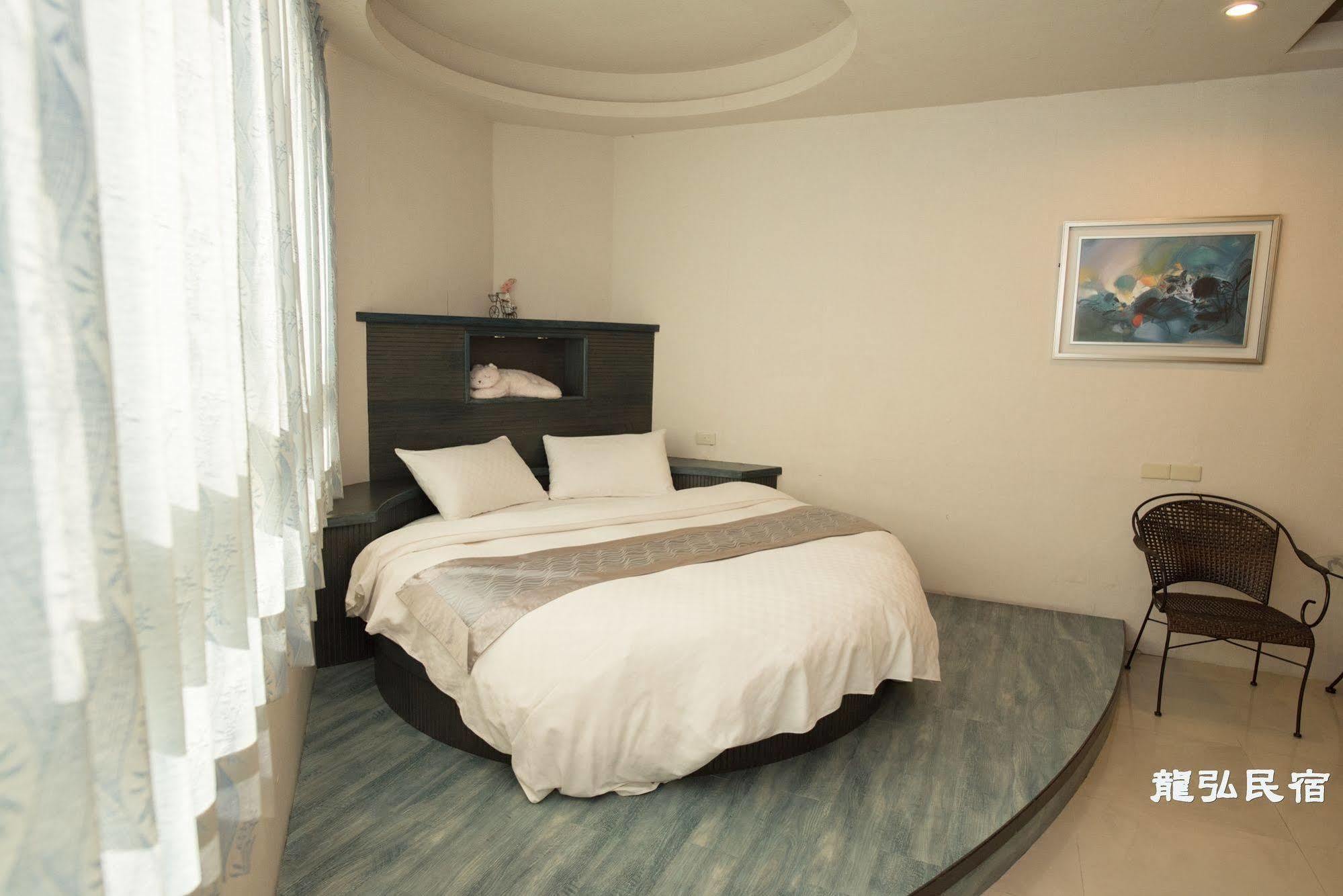 Long Hong Bed and Breakfast Magong Exteriör bild